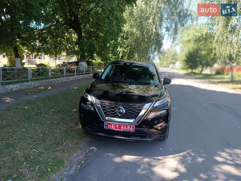 Внедорожник / Кроссовер Nissan Rogue 2021 в Дубно