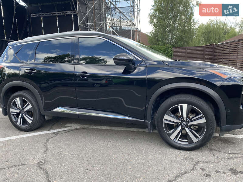Позашляховик / Кросовер Nissan Rogue 2023 в Дніпрі