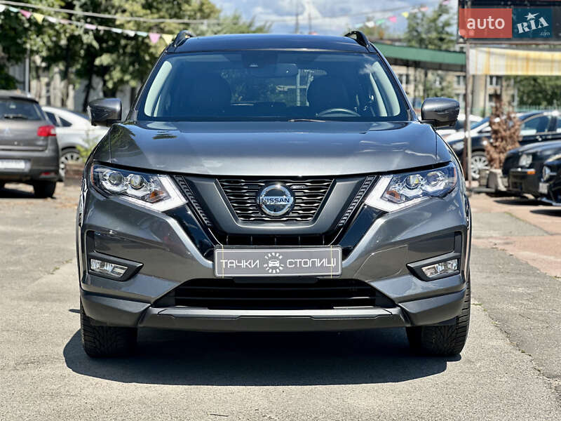 Позашляховик / Кросовер Nissan Rogue 2018 в Києві