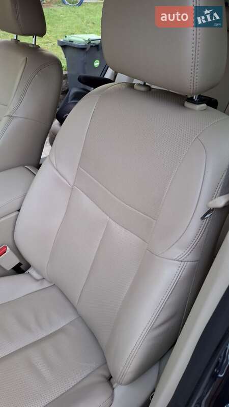 Внедорожник / Кроссовер Nissan Rogue 2015 в Ивано-Франковске