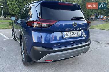 Позашляховик / Кросовер Nissan Rogue 2020 в 