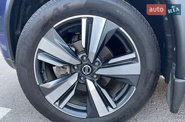 Позашляховик / Кросовер Nissan Rogue 2020 в 