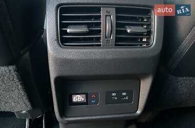 Позашляховик / Кросовер Nissan Rogue 2020 в 