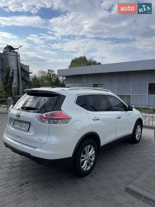 Внедорожник / Кроссовер Nissan Rogue 2016 в Запорожье