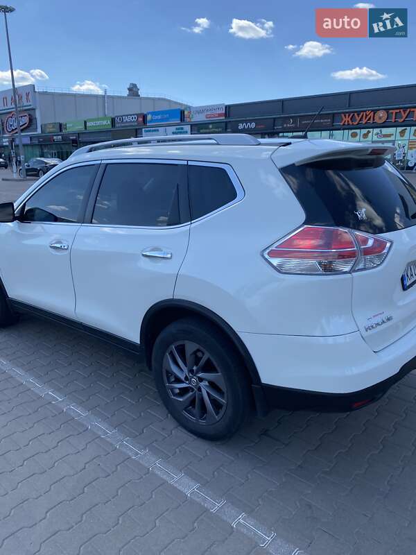 Позашляховик / Кросовер Nissan Rogue 2016 в Києві
