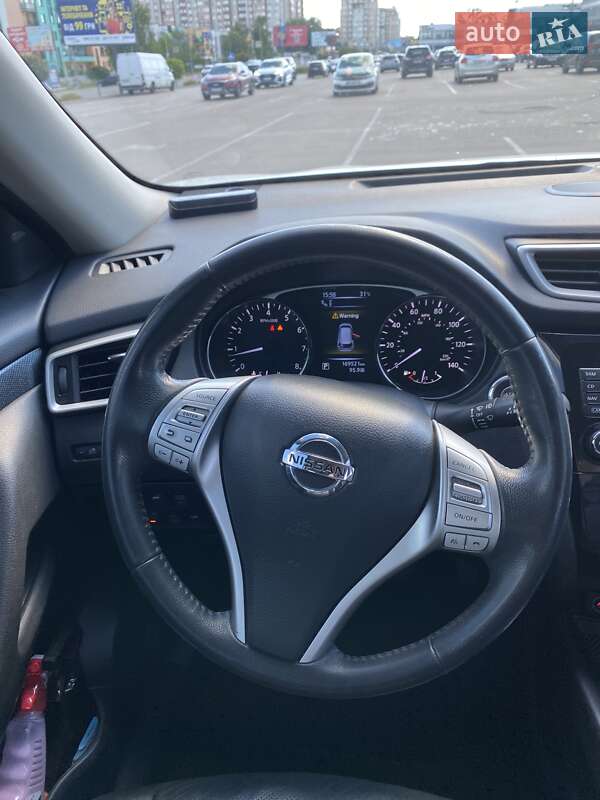 Позашляховик / Кросовер Nissan Rogue 2016 в Києві