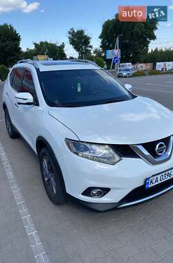 Позашляховик / Кросовер Nissan Rogue 2016 в Києві