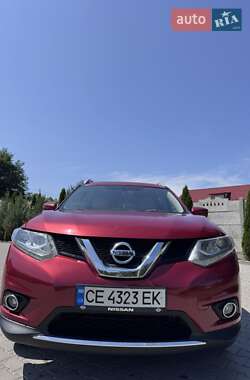 Позашляховик / Кросовер Nissan Rogue 2015 в Чернівцях