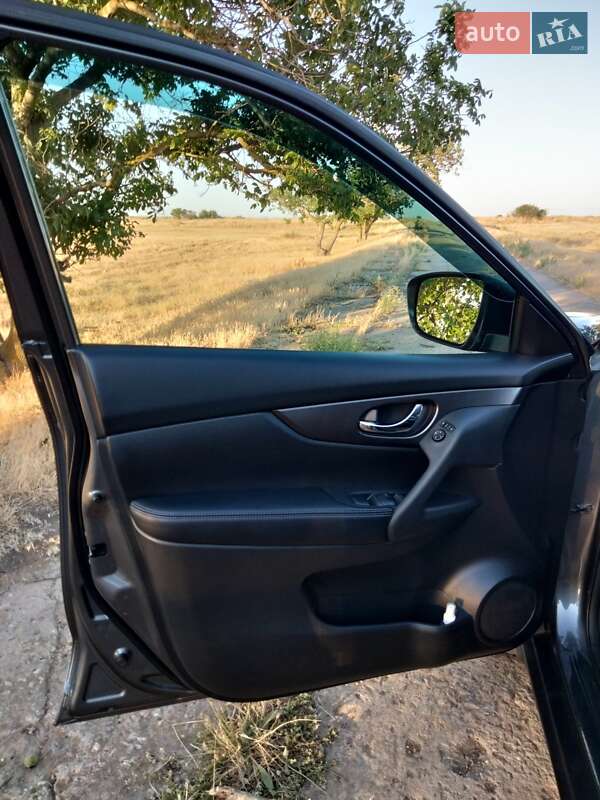 Позашляховик / Кросовер Nissan Rogue 2016 в Одесі