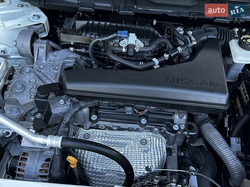Внедорожник / Кроссовер Nissan Rogue 2017 в Дрогобыче