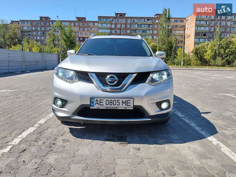Позашляховик / Кросовер Nissan Rogue 2016 в Кривому Розі