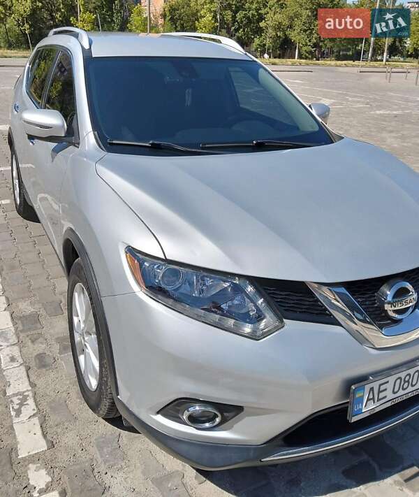 Позашляховик / Кросовер Nissan Rogue 2016 в Кривому Розі