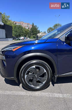 Позашляховик / Кросовер Nissan Rogue 2024 в 