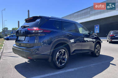 Позашляховик / Кросовер Nissan Rogue 2024 в 