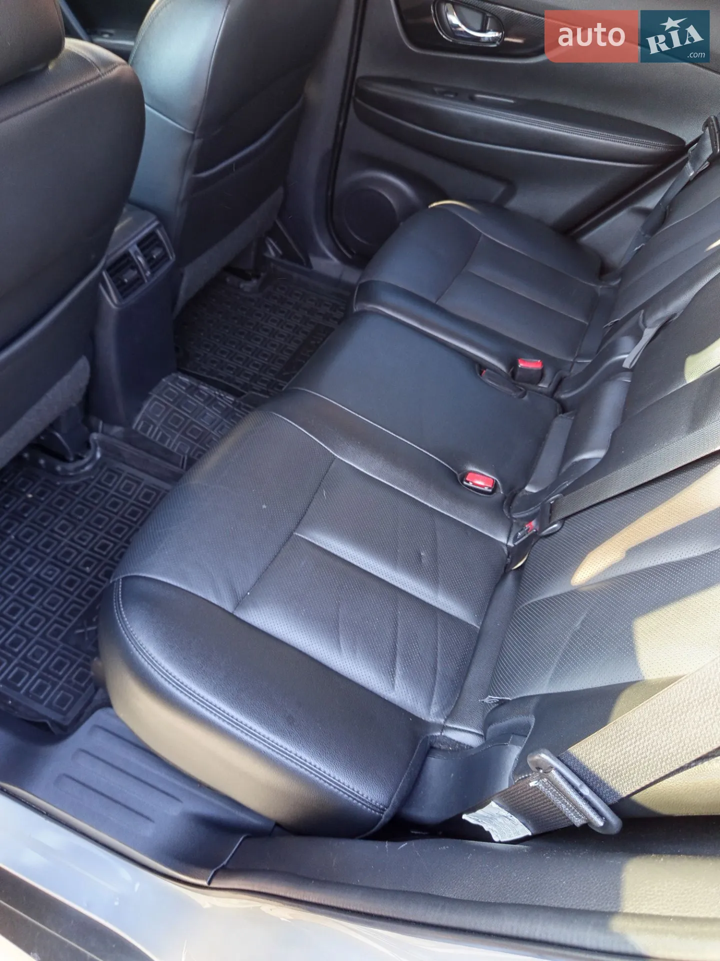 2017 Nissan Rogue - мініатюра 9