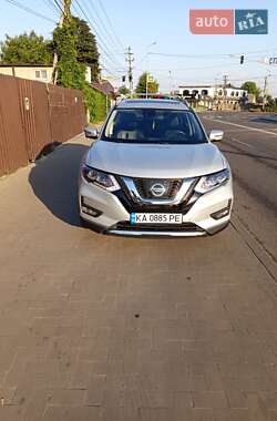 Внедорожник / Кроссовер Nissan Rogue 2017 в Киеве