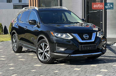 Внедорожник / Кроссовер Nissan Rogue 2018 в Ужгороде
