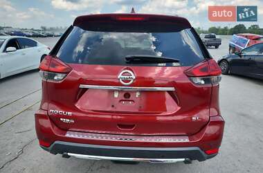 Внедорожник / Кроссовер Nissan Rogue 2019 в 