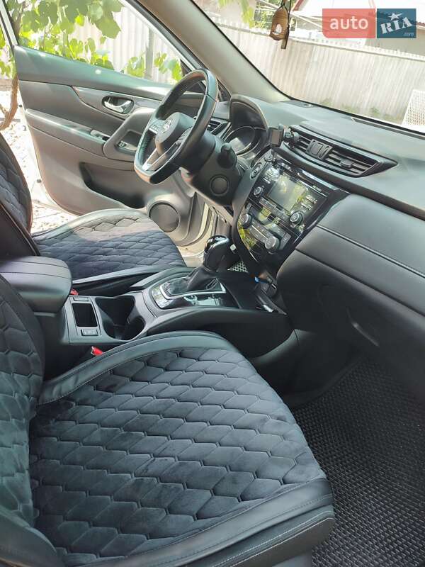 Позашляховик / Кросовер Nissan Rogue 2016 в Ізмаїлі