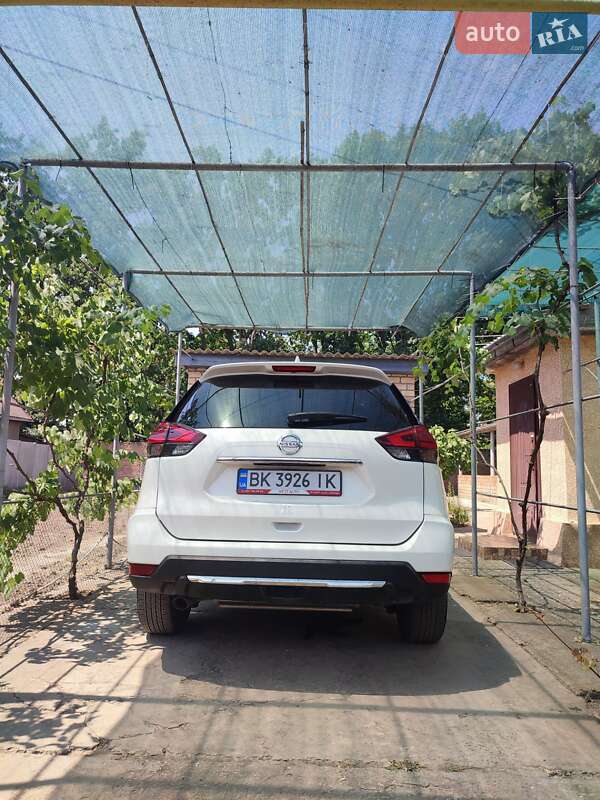 Позашляховик / Кросовер Nissan Rogue 2016 в Ізмаїлі
