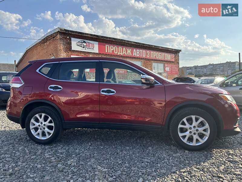 Внедорожник / Кроссовер Nissan Rogue 2016 в Смеле