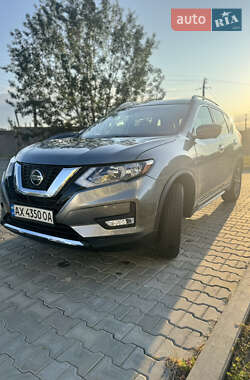Позашляховик / Кросовер Nissan Rogue 2018 в Полтаві