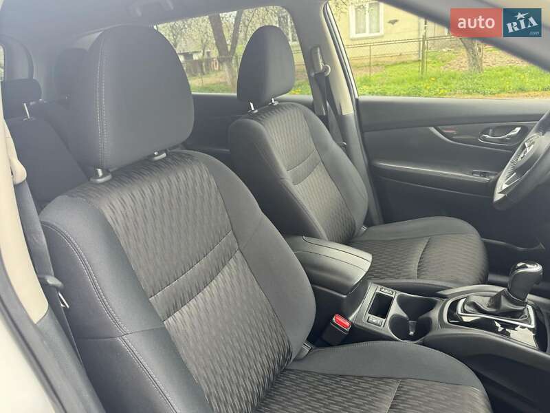 Внедорожник / Кроссовер Nissan Rogue 2019 в Ужгороде