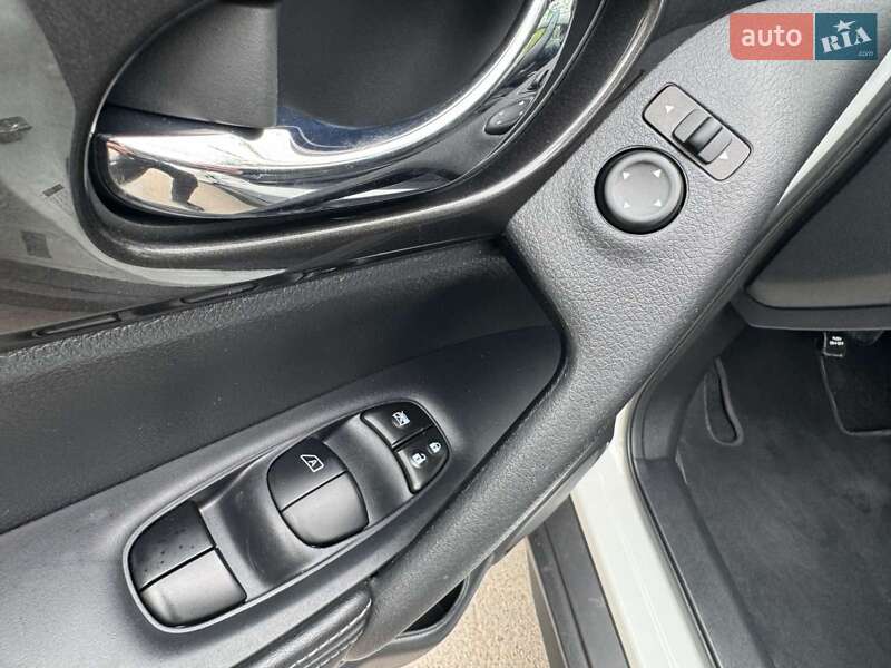 Внедорожник / Кроссовер Nissan Rogue 2019 в Ужгороде