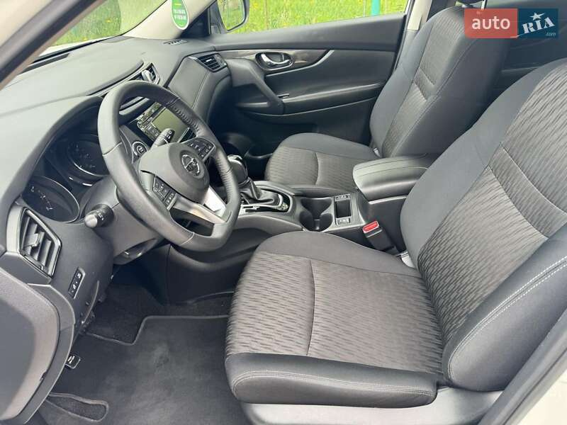 Внедорожник / Кроссовер Nissan Rogue 2019 в Ужгороде