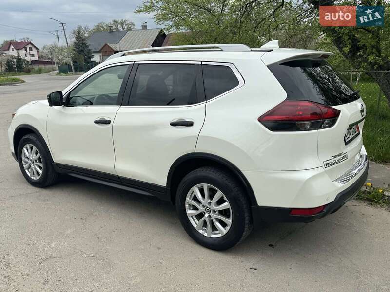 Внедорожник / Кроссовер Nissan Rogue 2019 в Ужгороде