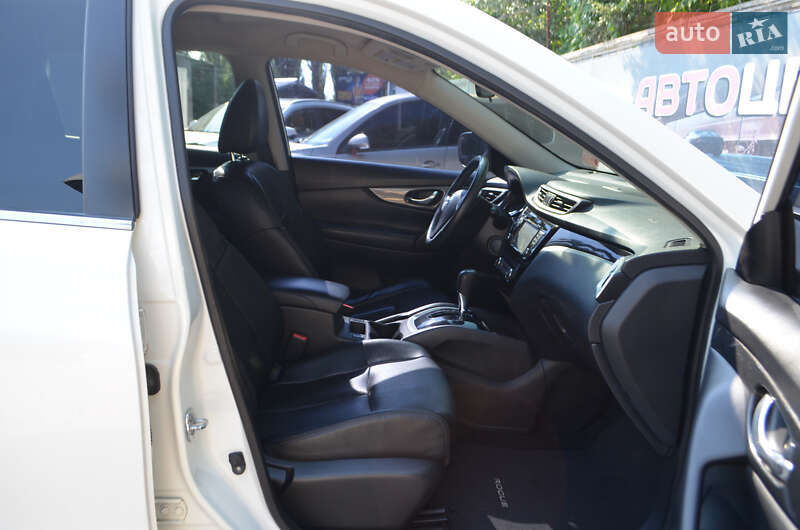 Внедорожник / Кроссовер Nissan Rogue 2016 в Киеве
