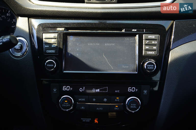 Внедорожник / Кроссовер Nissan Rogue 2016 в Киеве