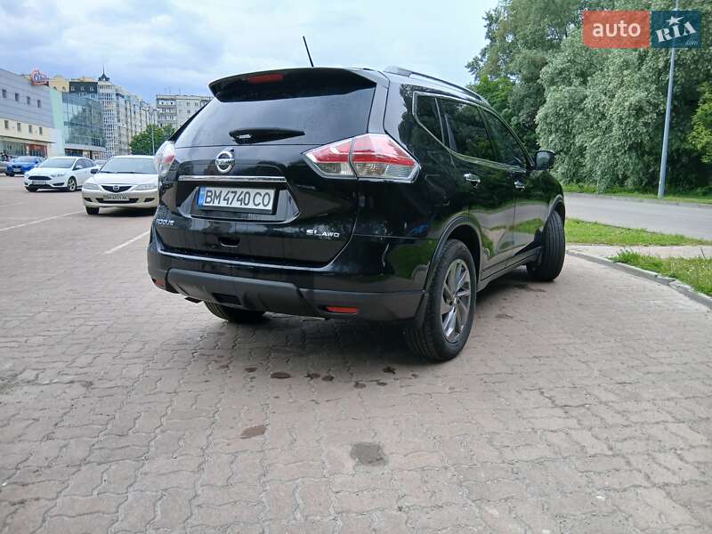Внедорожник / Кроссовер Nissan Rogue 2015 в Сумах