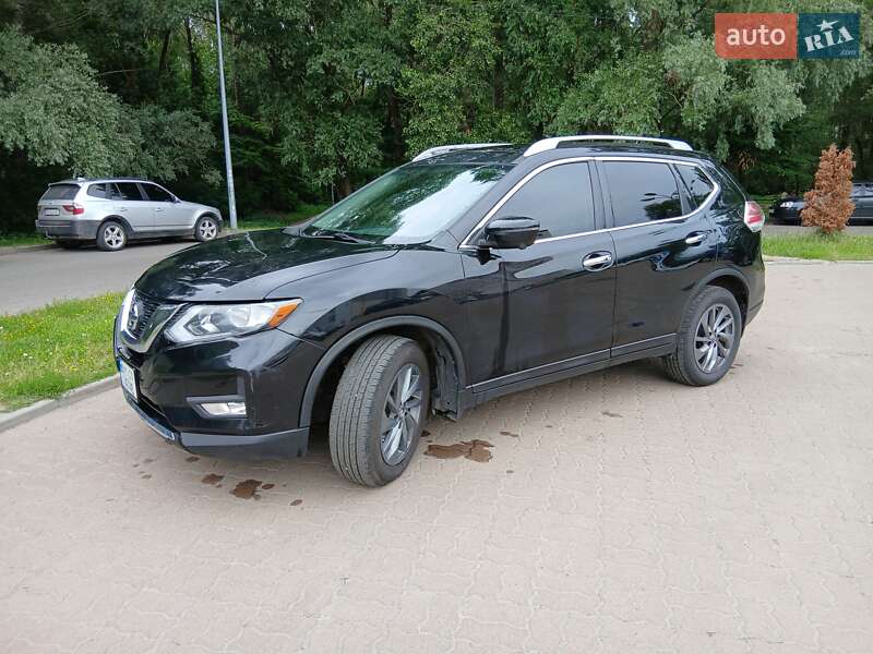 Внедорожник / Кроссовер Nissan Rogue 2015 в Сумах