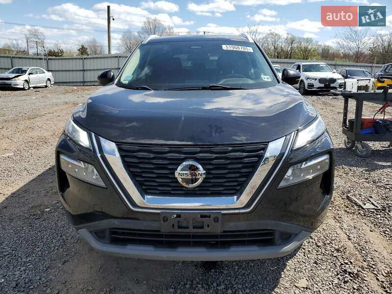 Внедорожник / Кроссовер Nissan Rogue 2021 в Ровно