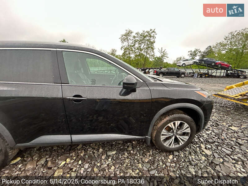 Внедорожник / Кроссовер Nissan Rogue 2021 в Ровно