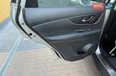 Внедорожник / Кроссовер Nissan Rogue 2019 в 