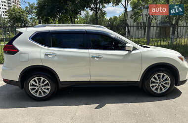 Внедорожник / Кроссовер Nissan Rogue 2017 в 