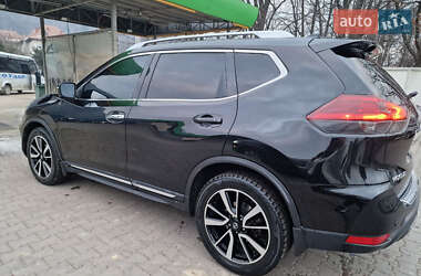 Внедорожник / Кроссовер Nissan Rogue 2019 в 