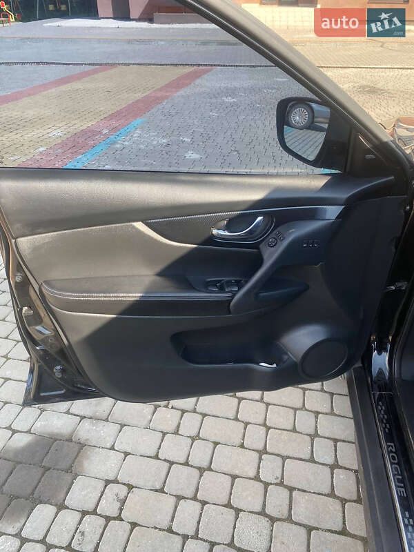 Внедорожник / Кроссовер Nissan Rogue 2019 в Надворной