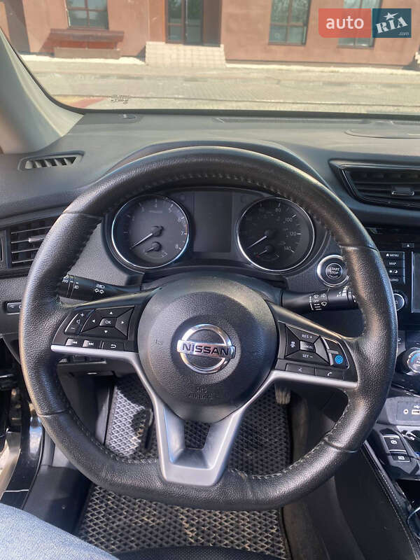 Внедорожник / Кроссовер Nissan Rogue 2019 в Надворной
