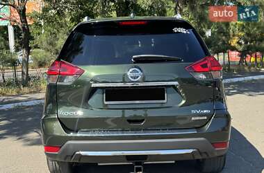 Внедорожник / Кроссовер Nissan Rogue 2018 в 