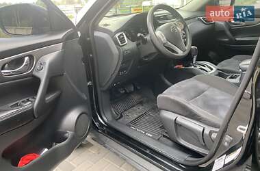 Внедорожник / Кроссовер Nissan Rogue 2015 в 