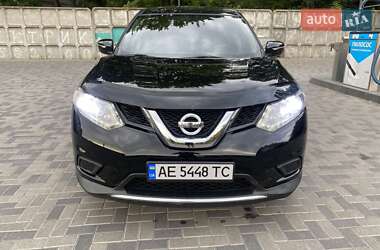 Внедорожник / Кроссовер Nissan Rogue 2015 в 