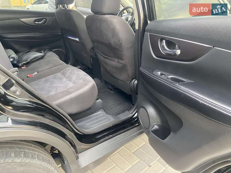 Внедорожник / Кроссовер Nissan Rogue 2015 в Днепре