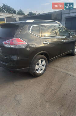 Внедорожник / Кроссовер Nissan Rogue 2016 в 