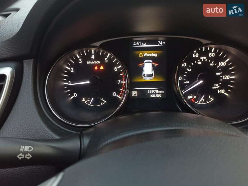 Внедорожник / Кроссовер Nissan Rogue 2016 в Сумах