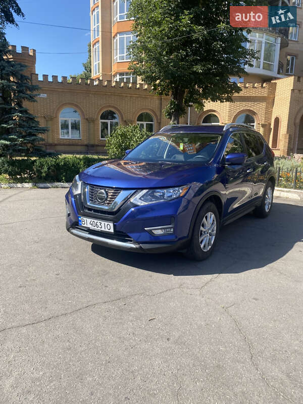 Позашляховик / Кросовер Nissan Rogue 2018 в Кременчуці