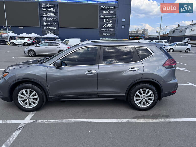 Внедорожник / Кроссовер Nissan Rogue 2018 в Киеве