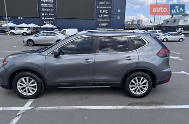 Внедорожник / Кроссовер Nissan Rogue 2018 в 